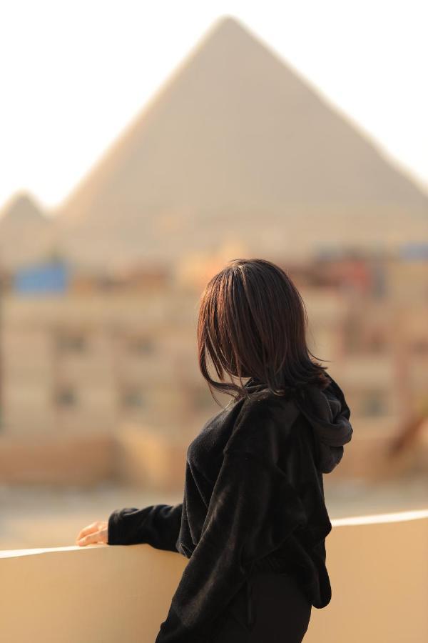 Three Golden Pyramids Bed & Breakfast Kairo Bagian luar foto