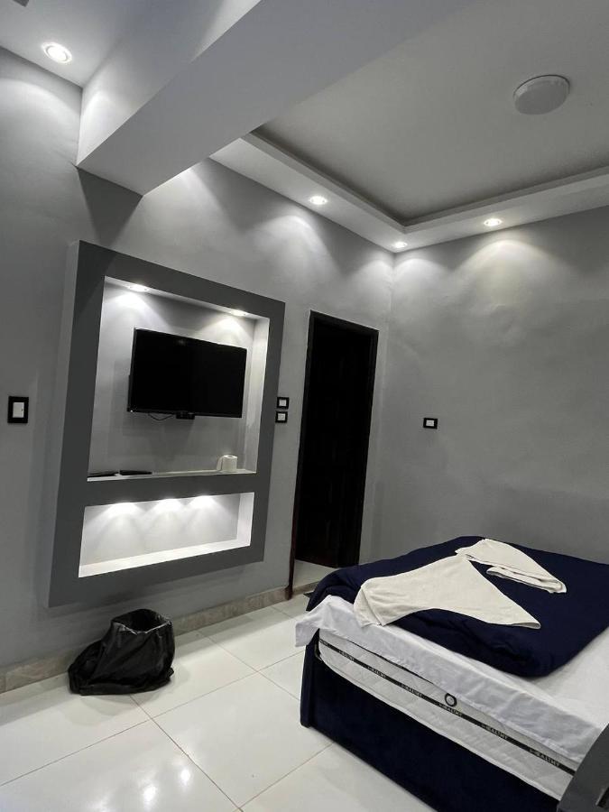 Three Golden Pyramids Bed & Breakfast Kairo Bagian luar foto